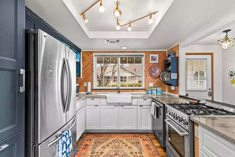 439 Midway Rd, Medford, OR 97501