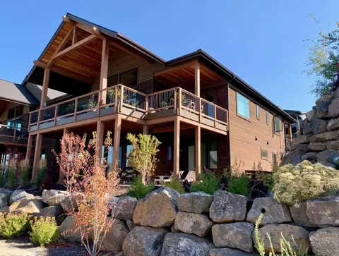 19312 Eaton Ln, Bend, OR 97702