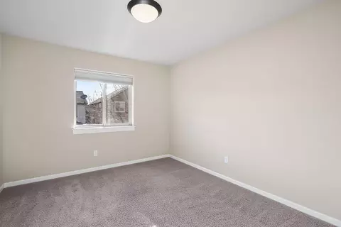 Bedroom - 20745 NE Comet Ln, Bend, OR 97701 photo 5 of 6