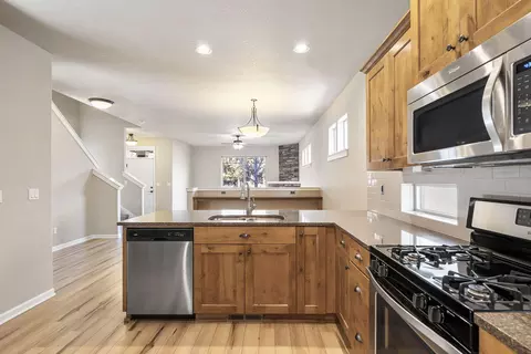 Kitchen - 20745 NE Comet Ln, Bend, OR 97701 photo 4 of 4