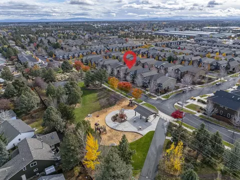 View/Area - 20745 NE Comet Ln, Bend, OR 97701 photo 1 of 3