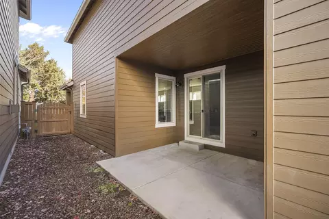 Exterior - 20745 NE Comet Ln, Bend, OR 97701 photo 2 of 5