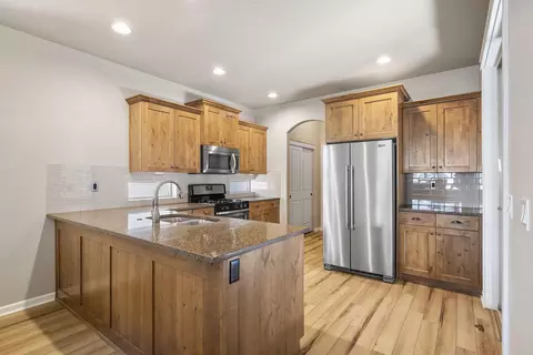 Kitchen - 20745 NE Comet Ln, Bend, OR 97701 photo 1 of 4