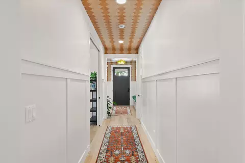 Entry Way - 1185 NW Singleton Pl, Bend, OR 97703 photo 3 of 5