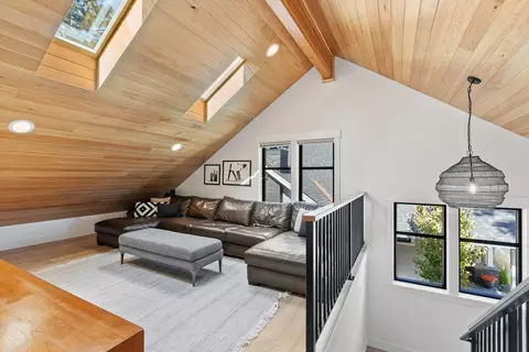 Living - 1185 NW Singleton Pl, Bend, OR 97703 photo 4 of 4