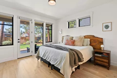 Bedroom - 1185 NW Singleton Pl, Bend, OR 97703 photo 1 of 6