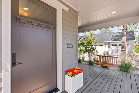 Exterior - 1185 NW Singleton Pl, Bend, OR 97703 photo 3 of 17