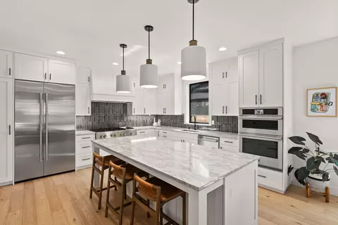 Kitchen - 1185 NW Singleton Pl, Bend, OR 97703 photo 1 of 7