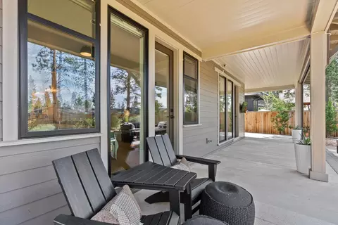 Exterior - 1185 NW Singleton Pl, Bend, OR 97703 photo 9 of 17