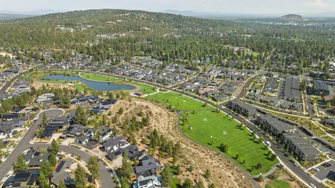 View/Area - 1185 NW Singleton Pl, Bend, OR 97703 photo 12 of 13