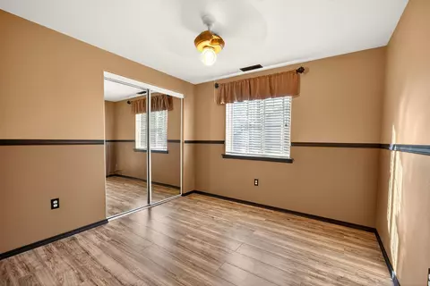 Bedroom - 577 C St, Phoenix, OR 97535 photo 3 of 6