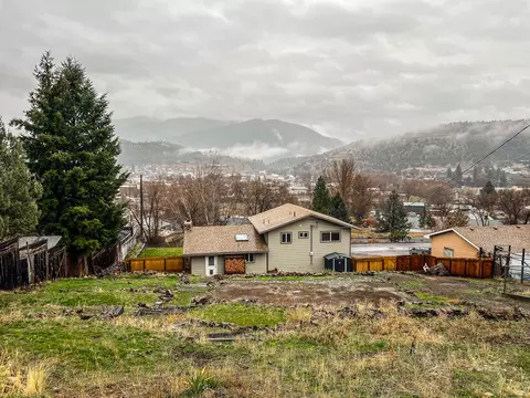 469 NW Charolais, John Day, OR 97845