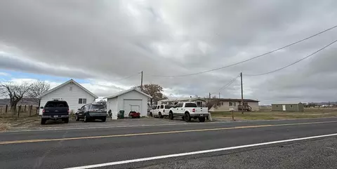 8306 Homedale Rd, Klamath Falls, OR 97603