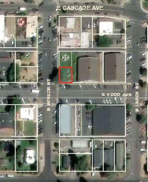 180 S Spruce St, Sisters, OR 97759