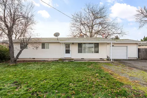 775 Garfield St, Medford, OR 97501