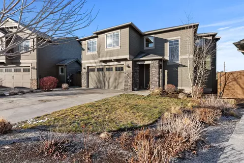 20670 Comet Ct, Bend, OR 97701