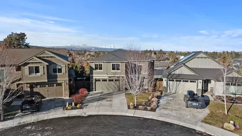 20670 Comet Ct, Bend, OR 97701 photo 2