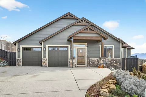 3691 Camina Dr, Medford, OR 97504