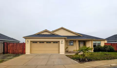 3973 Cole Dr, White City, OR 97503