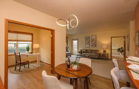 967 Golden Aspen Pl, Ashland, OR 97520