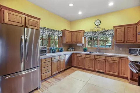 Kitchen - 64742 Sylvan Loop, Bend, OR 97701 photo 1 of 5
