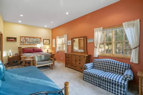 Bedroom - 64742 Sylvan Loop, Bend, OR 97701 photo 3 of 9