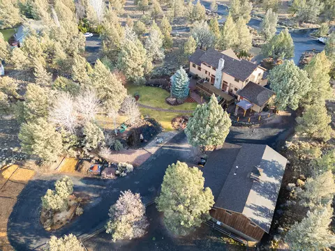 View/Area - 64742 Sylvan Loop, Bend, OR 97701 photo 2 of 4