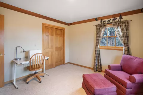 Bedroom - 64742 Sylvan Loop, Bend, OR 97701 photo 4 of 9