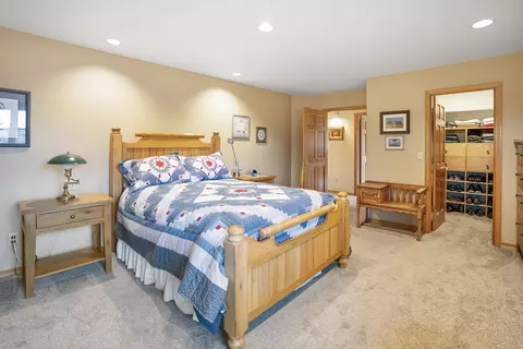 Bedroom - 64742 Sylvan Loop, Bend, OR 97701 photo 8 of 9