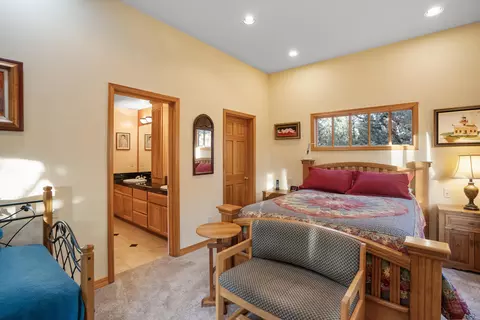 Bedroom - 64742 Sylvan Loop, Bend, OR 97701 photo 1 of 9