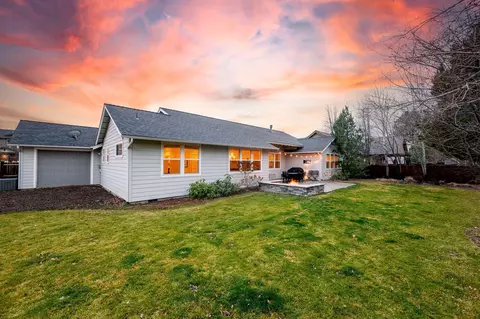 20382 Penhollow Ln, Bend, OR 97702 photo 4