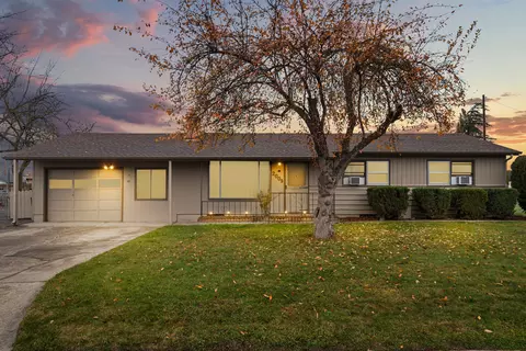 2009 Grandview Ave, Medford, OR 97504