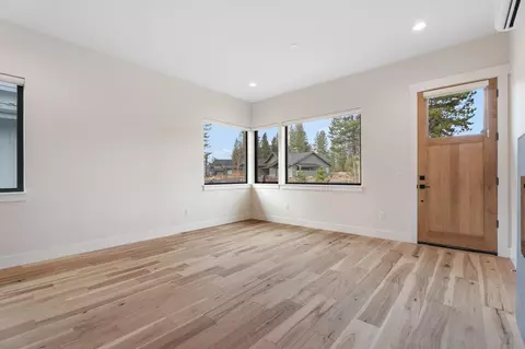 Living - 18257 Forestbrook Lp #24, Bend, OR 97707 photo 3 of 3