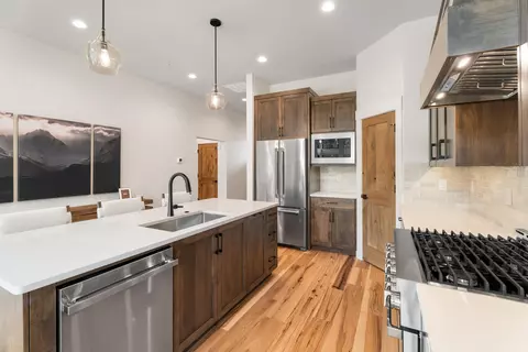 Kitchen - 18257 Forestbrook Lp #24, Bend, OR 97707 photo 4 of 5