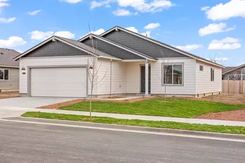443 NW Monte Vista Ave #120, Madras, OR 97741