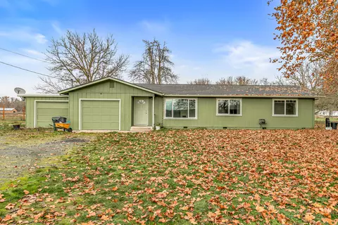 100 Minthorne Rd, Rogue River, OR 97537