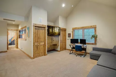 61363 Wild Rapids Dr, Bend, OR 97702 photo 21
