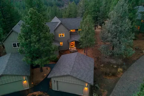 61363 Wild Rapids Dr, Bend, OR 97702 photo 4