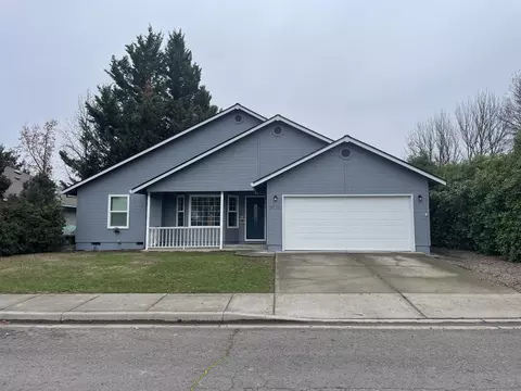 3070 Heartwood Ct, Medford, OR 97504