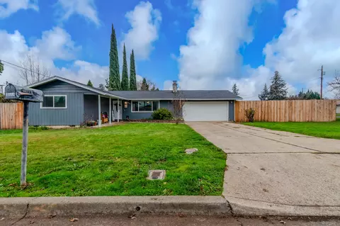 3086 Arthur Ave, Medford, OR 97501