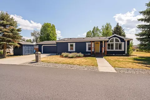 604 NE Shoshone Dr, Redmond, OR 97756