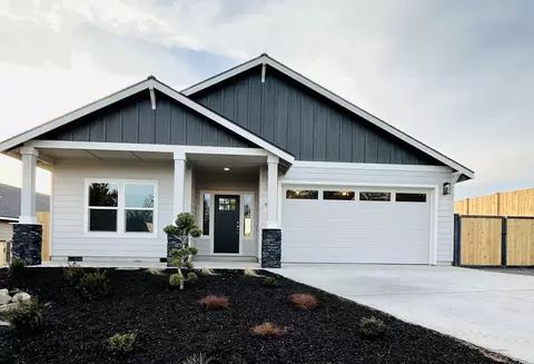 4015 SW 38th Pl #LOT 45, Redmond, OR 97756