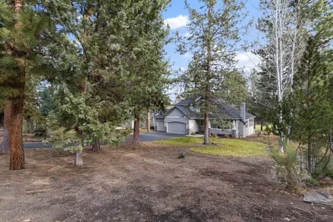 3563 NW Mccready Dr, Bend, OR 97703