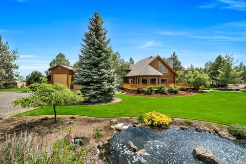 Exterior - 18070 Cascade Estates Dr, Bend, OR 97703 photo 1 of 9