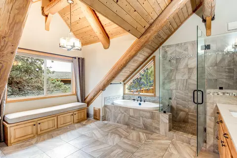 Bath - 18070 Cascade Estates Dr, Bend, OR 97703 photo 1 of 3