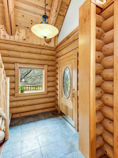 Entry Way - 18070 Cascade Estates Dr, Bend, OR 97703 photo 1 of 1