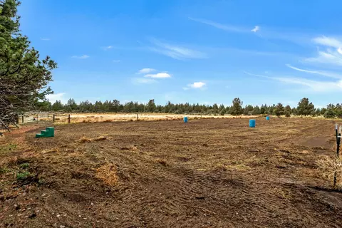 Exterior - 18070 Cascade Estates Dr, Bend, OR 97703 photo 9 of 9