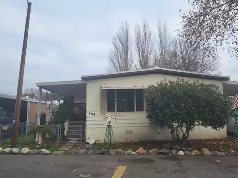 336 Beechwood Dr, Grants Pass, OR 97526