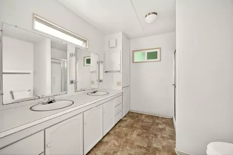 2252 Table Rock Rd #SPC 151, Medford, OR 97501