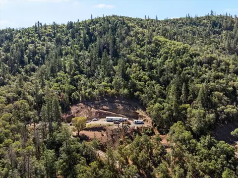 1050 Wards Creek Rd, Rogue River, OR 97537